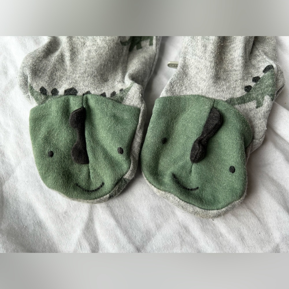 Carter’s Child of Mine Dinosaur Baby Footie Pajamas 6-9m